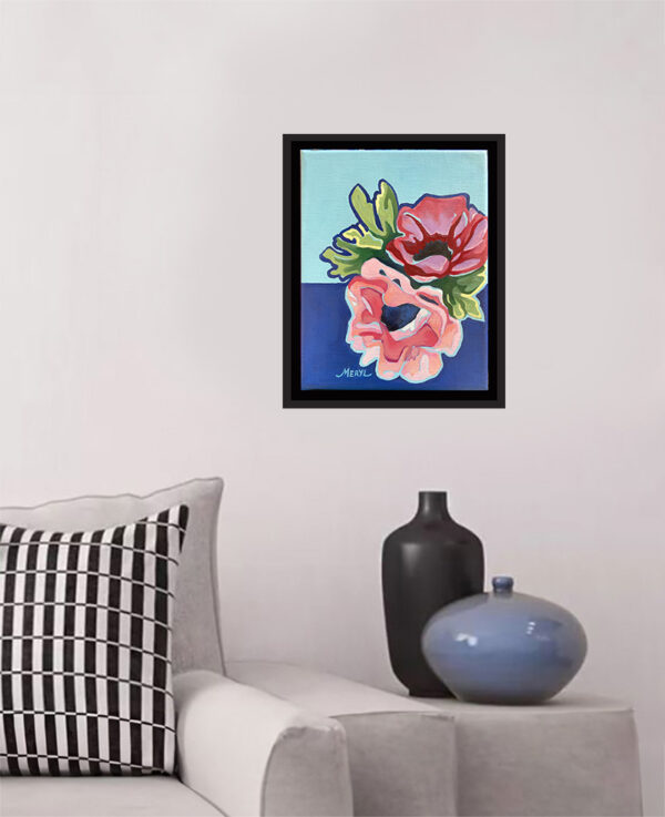 Mise en situation du tableau Dialogue floral, deux anémones aux couleurs roses sur fonds bleus, réalisée à l'huile, par Meryl