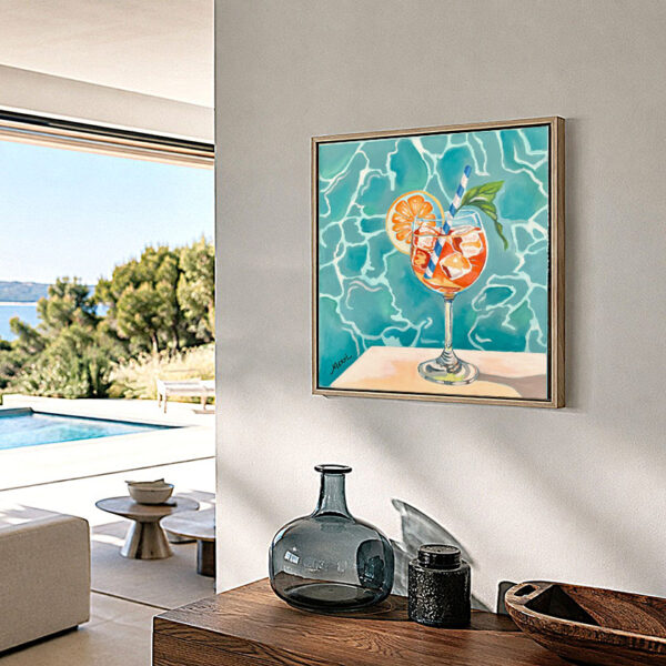 Dolce Vita - In situ Tableau contemporain Dolce Vita exposé dans un intérieur de bord de mer lumineux, apportant une ambiance estivale et méditerranéenne.